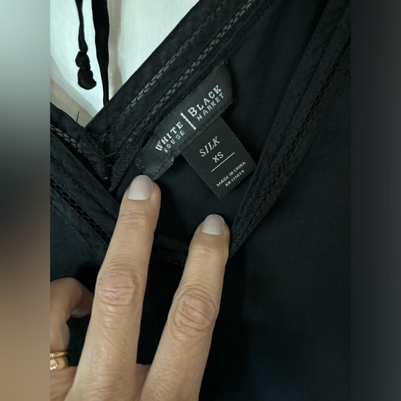 White House Black Market - Silk women’s XS  top blouse black Vneck boho - Picture 5 of 11